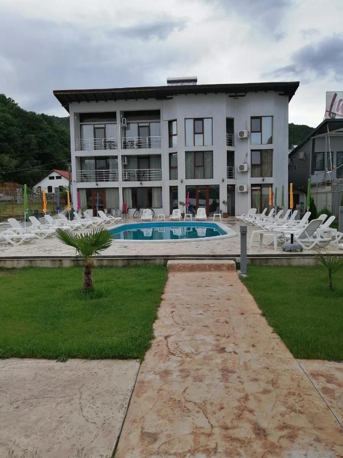 Vila Hercules Dubova Ngoại thất bức ảnh