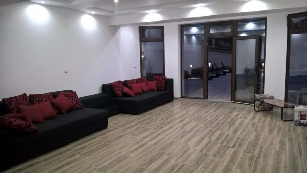 Vila Hercules Dubova Ngoại thất bức ảnh