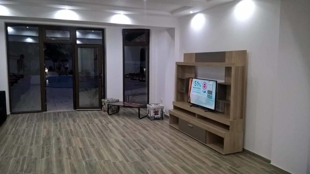Vila Hercules Dubova Ngoại thất bức ảnh